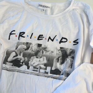 Friends Graphic T-Shirt Rachel phoebe monica  central perk sofa couch Womens Tee